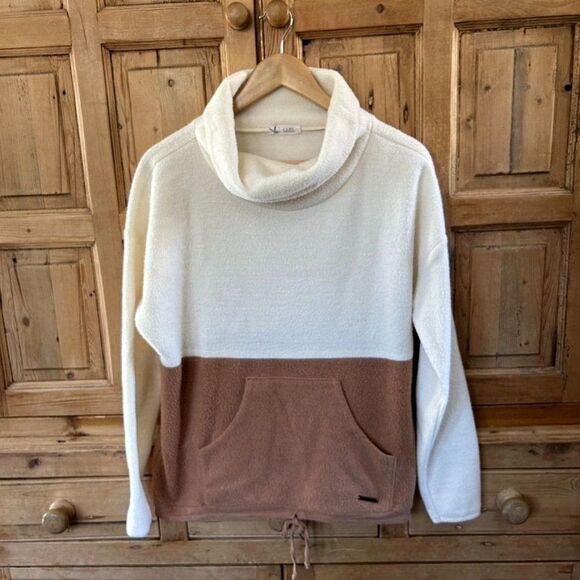 Carve Designs Small Fleece Colorblock Sweater Cowlneck Kangaroo Pocket Cream Tan - Picture 1 of 10